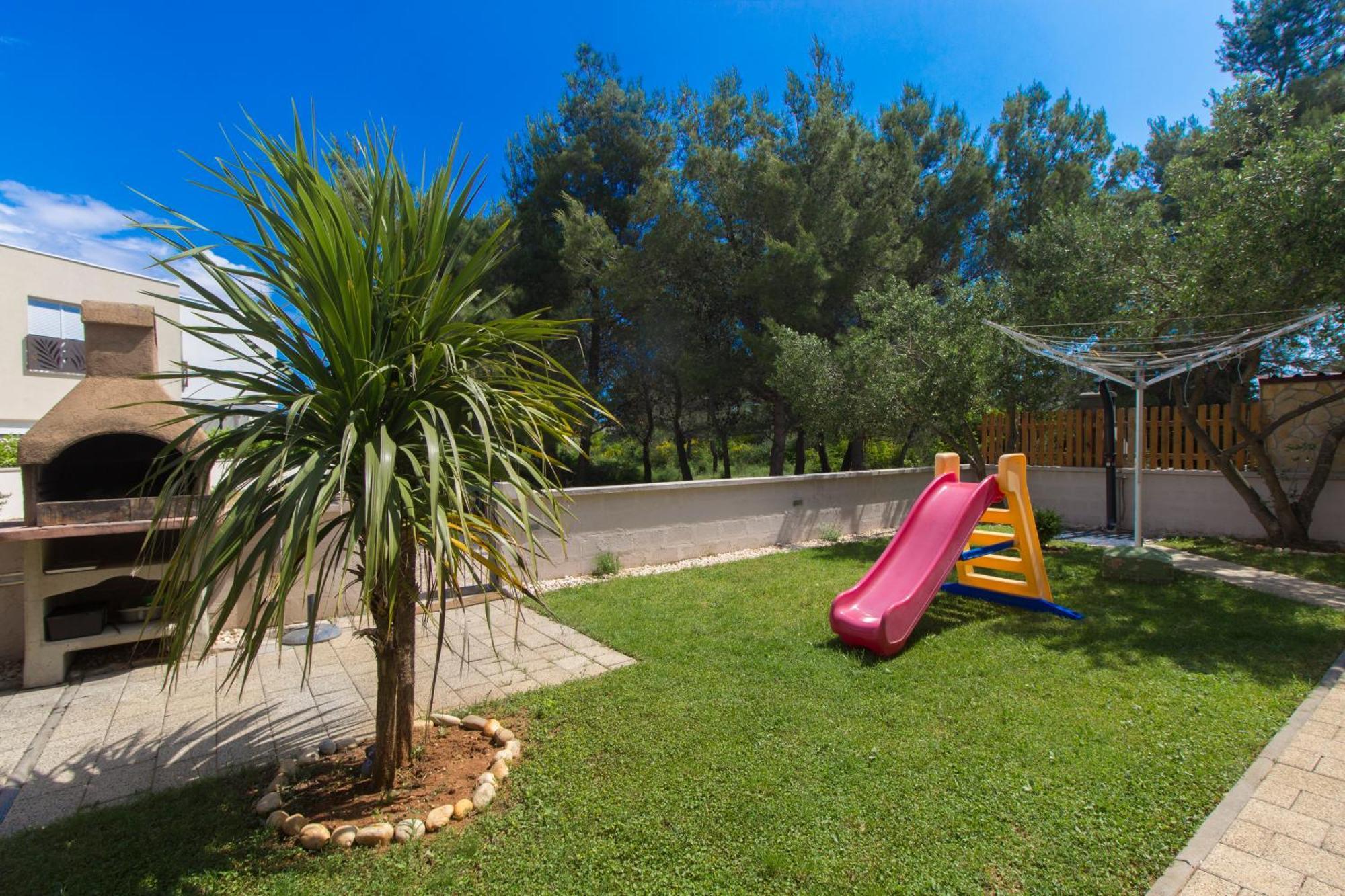 Apartmani Gnjidic Srima Buitenkant foto