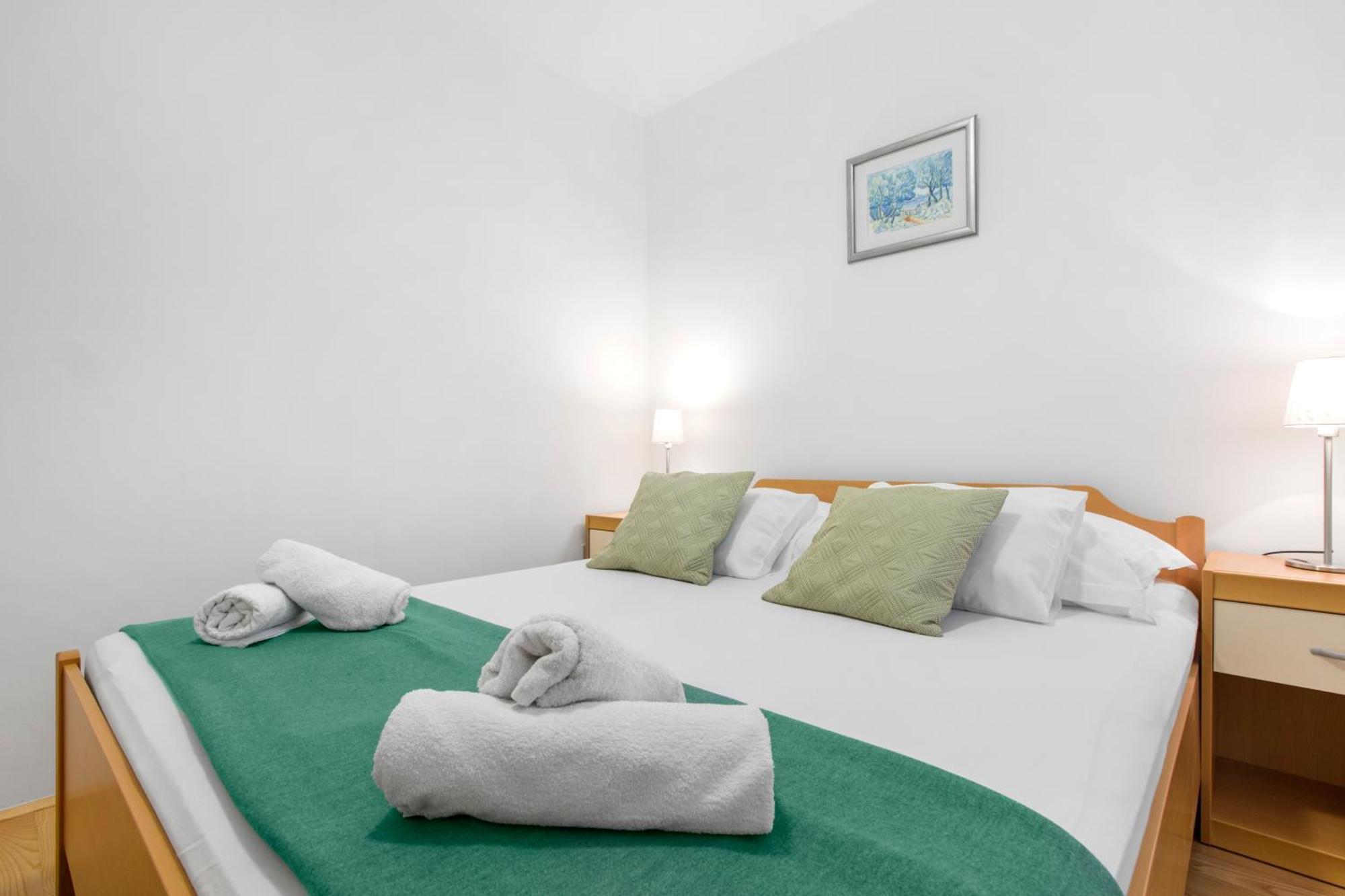Apartmani Gnjidic Srima Buitenkant foto