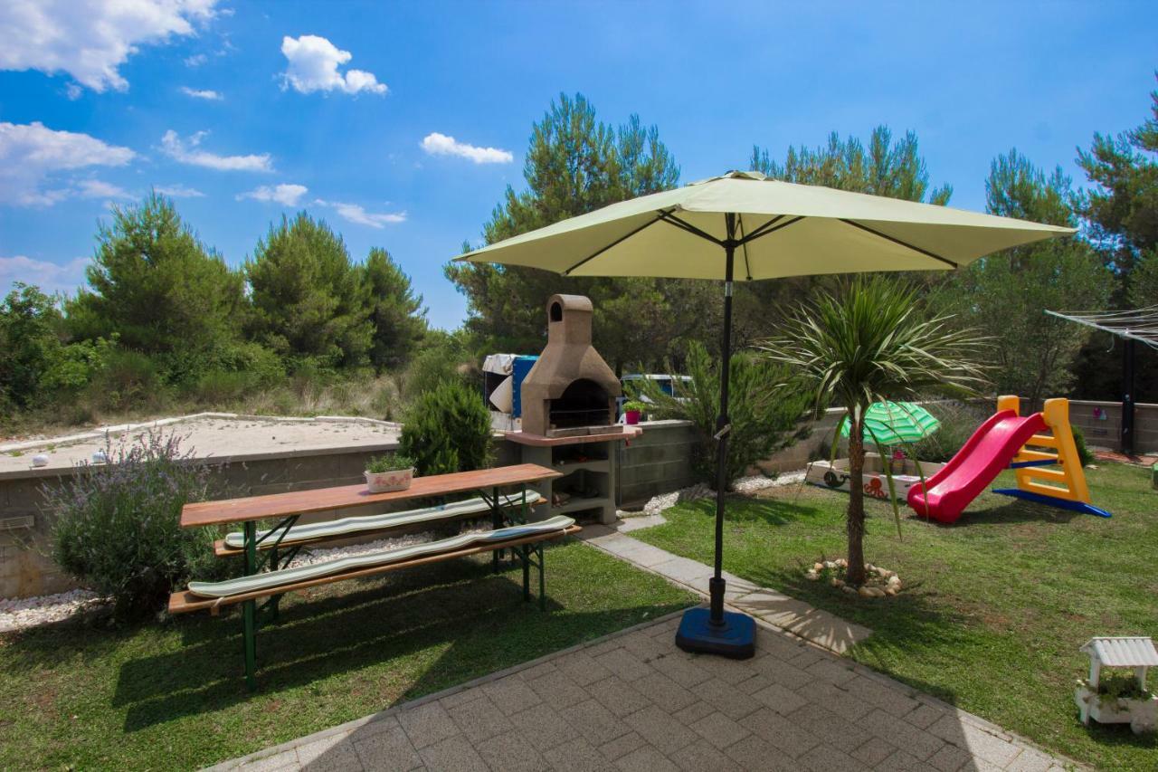 Apartmani Gnjidic Srima Buitenkant foto