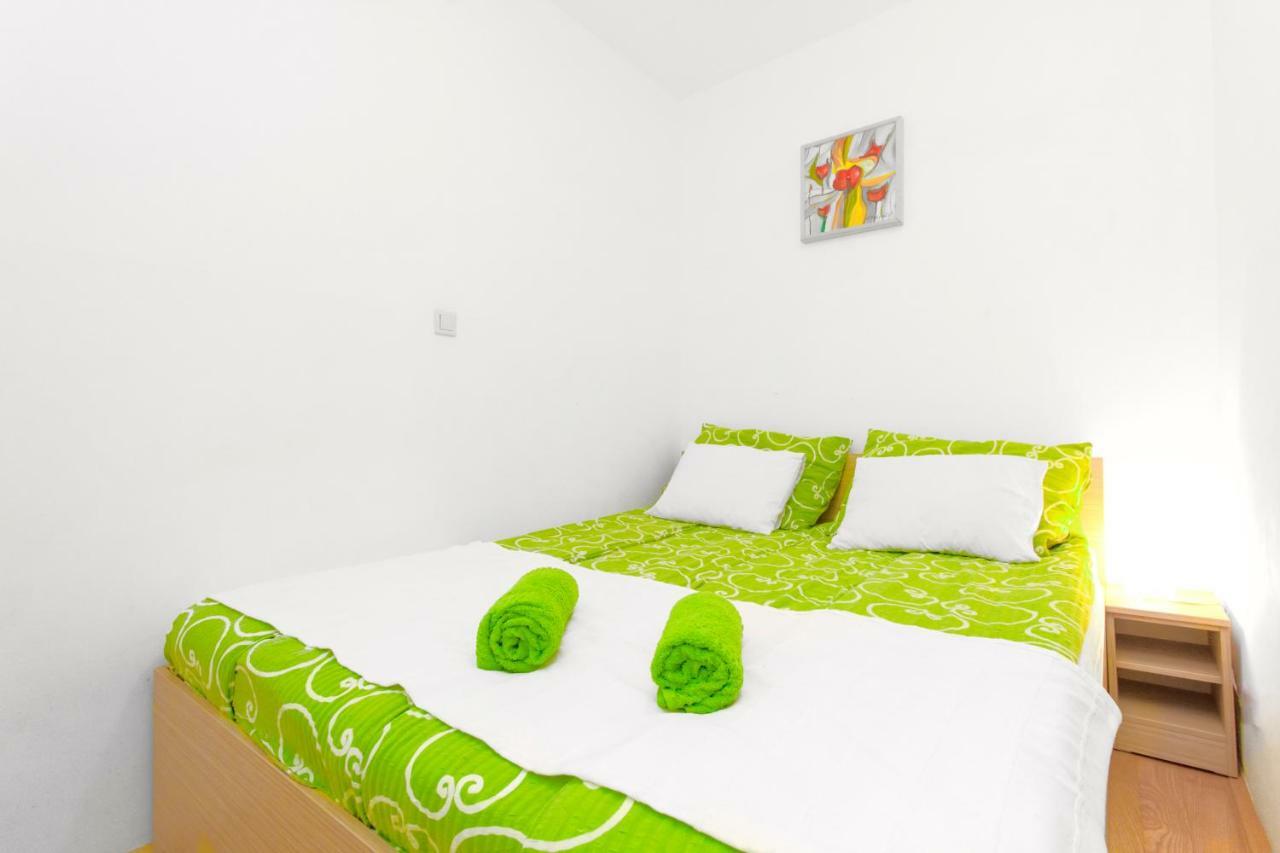 Apartmani Gnjidic Srima Buitenkant foto