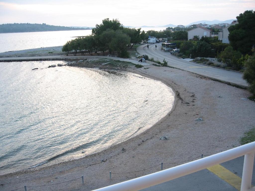 Apartmani Gnjidic Srima Buitenkant foto